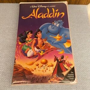 🛍️3/$30 Vintage Disney Aladdin‎ black diamond vhs  tape